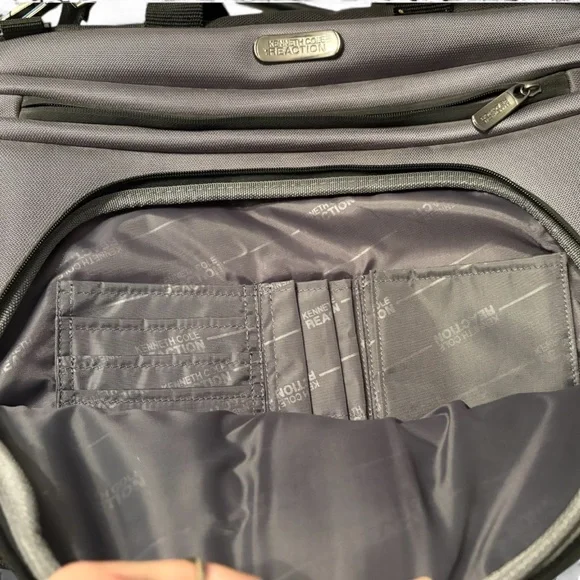 🚨3 for $15 Kenneth Cole Reaction Black Grey 17” Laptop Shoulder Bag  17”x13” - Picture 8 of 8